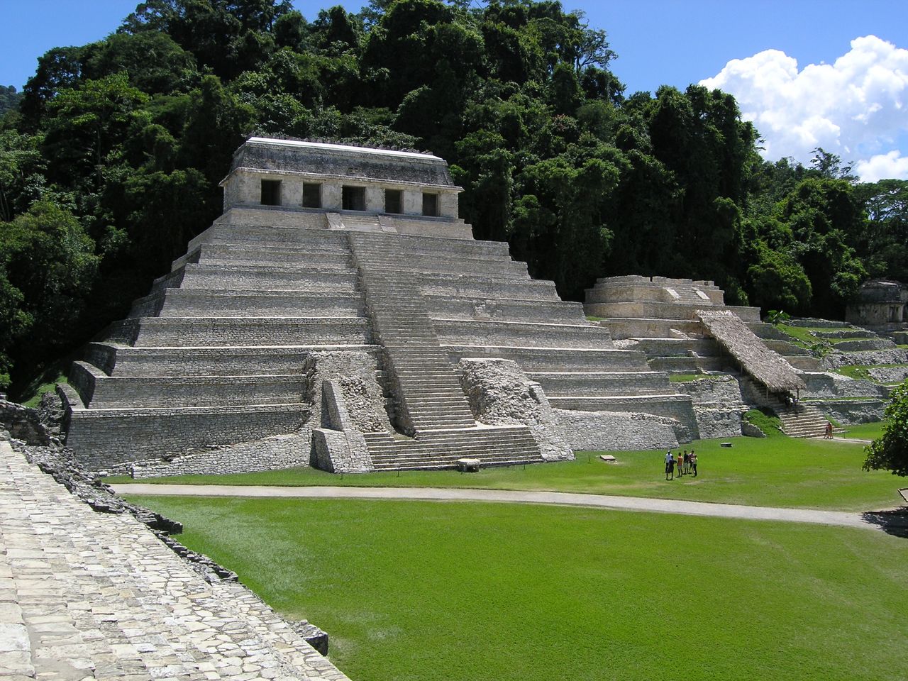 Hauptpyramide in der Ausgrabungsstätte Palenque