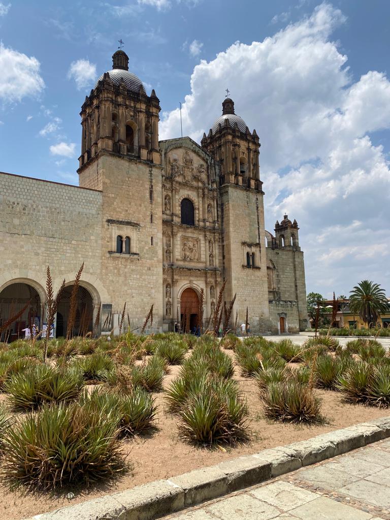 Die Kirche Santo Domingo de Guzmán in Oaxaca-Stadt Kirche Santo Domingo de Guzmán in Oaxaca-Stadt