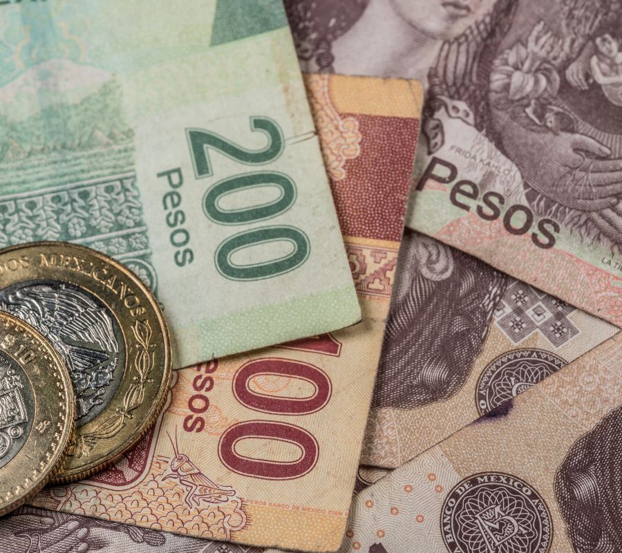 Mexikanische Pesos 200, 100 und 500 pesos mit Munzen