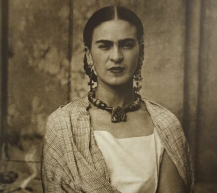 Fridas Kleider und Fridas Fotos