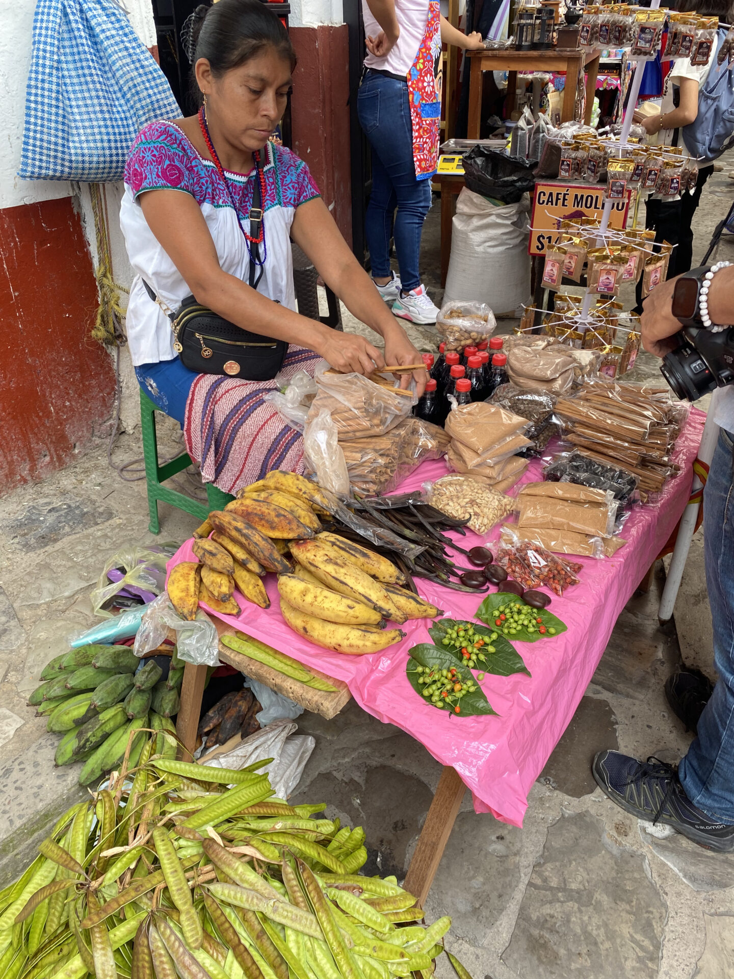 Der Sonntagsmarkt von Cuetzalan - ein Fest der Formen, Farben, Gerüche und Geräusche